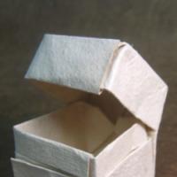
<span>Lidded Cube Box</span>

