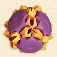 
<span>Kusudama 'Sunflowers'</span>
