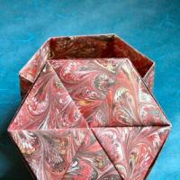 
<span>Hexagonal Box</span>

