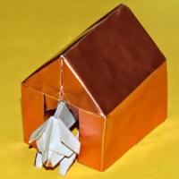 
<span>Dog in a Doghouse</span>
