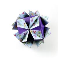 
<span>Crowding Butterflies Cube</span>
