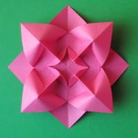 
<span>Curved flower</span>
