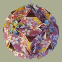 
<span>Fiorella Kusudama</span>
