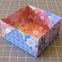 
<span>Interlocking Box Made From Squares</span>
